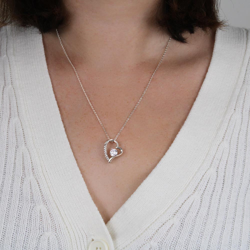 To My Beautiful Daughter, Love Mom Heart Necklace