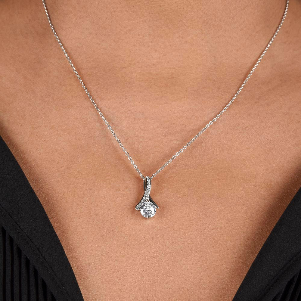 Para Mi Hermosa Madre (Alluring Beauty Necklace)